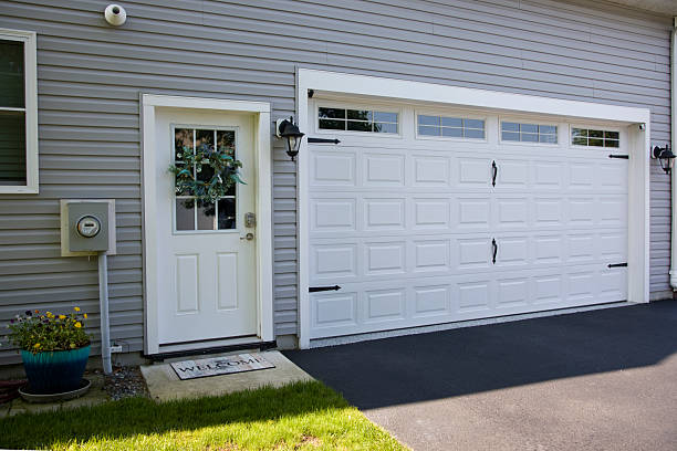 24/7 Emergency Garage Door Panel Replacement experts in Mountain View, AR